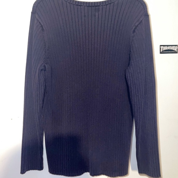Tommy Hilfiger - Picture 2 of 2